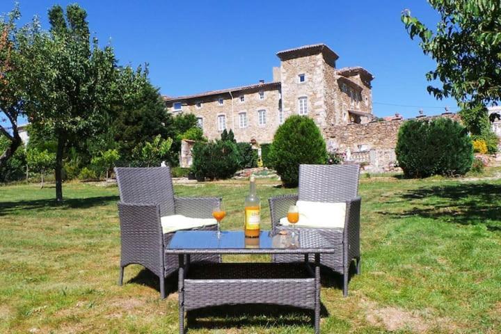 Gite Du Chateau Eclassan Екстериор снимка