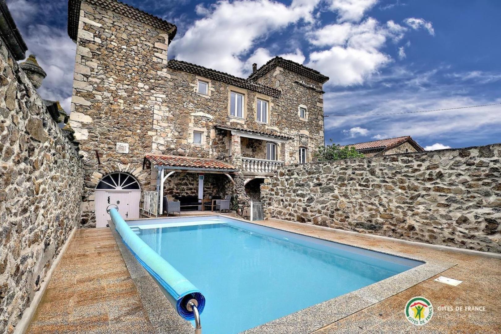 Gite Du Chateau Eclassan Екстериор снимка